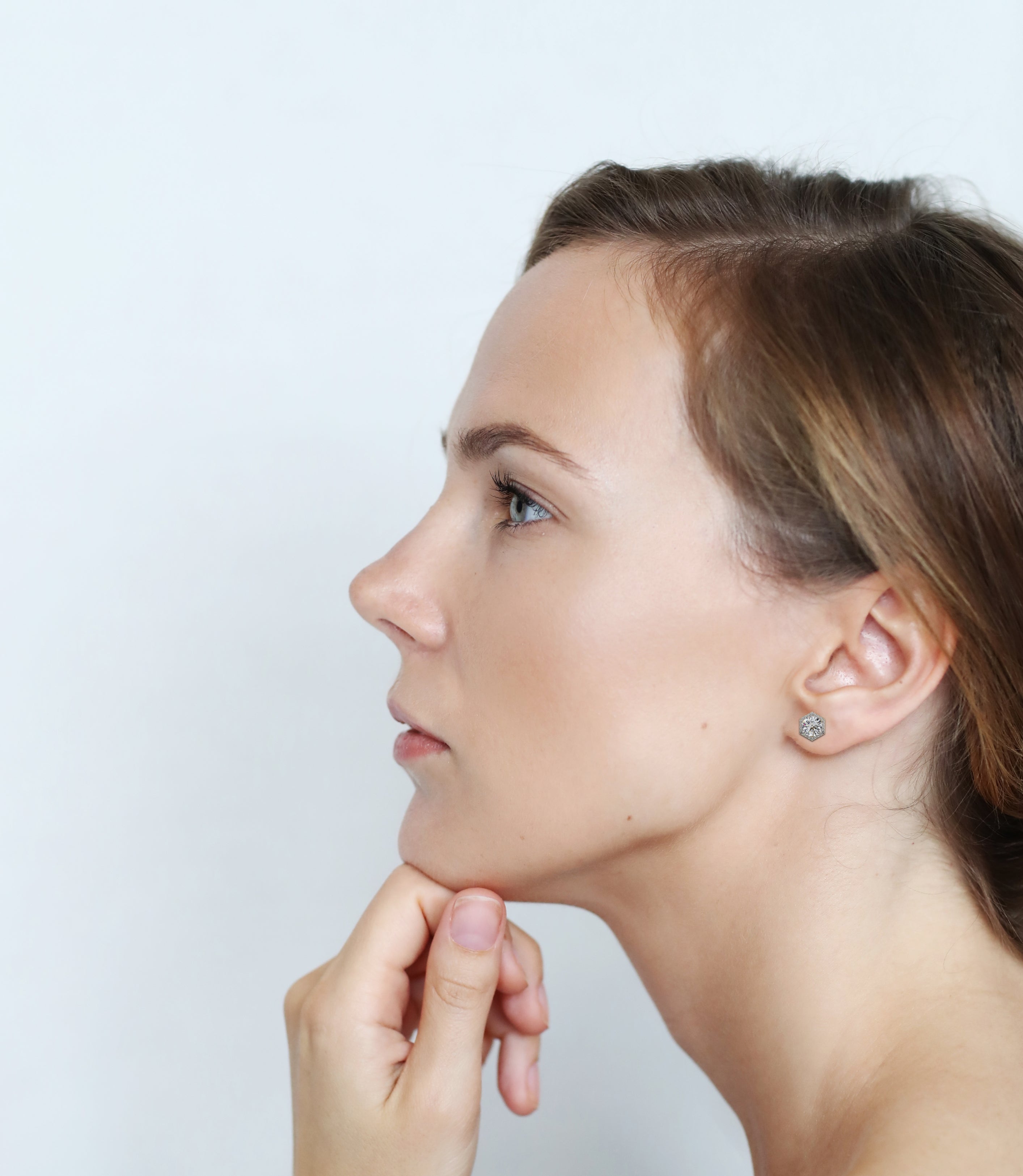Eleanor Solitaire Earring